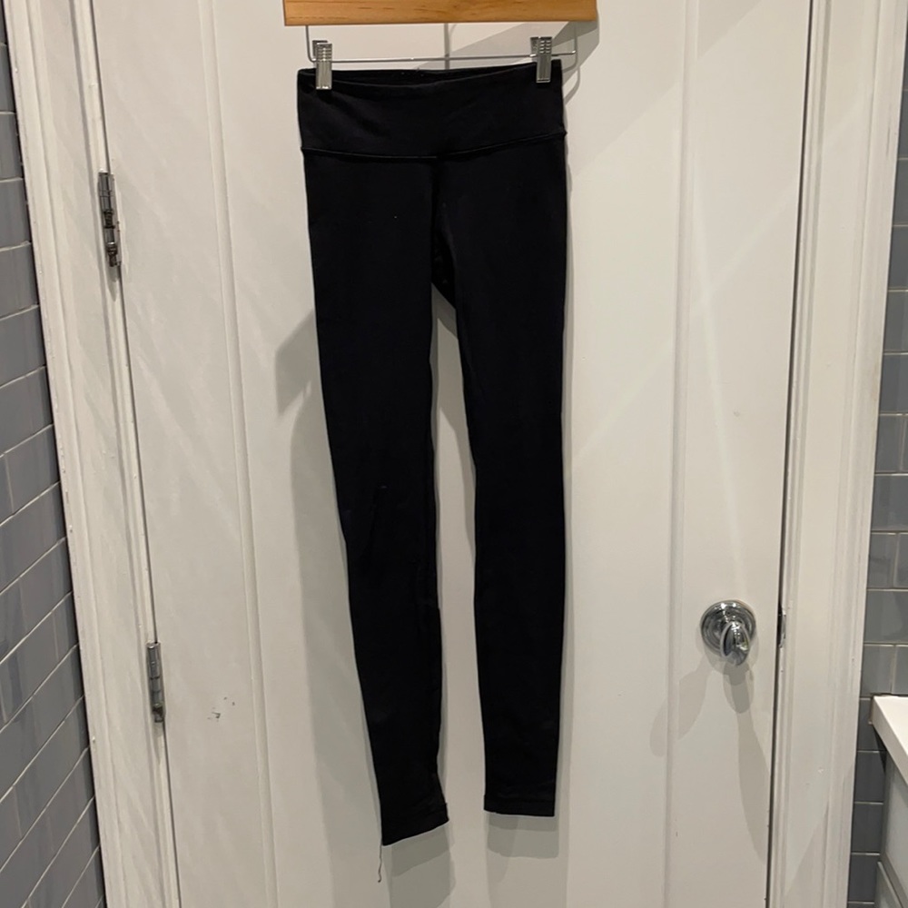 Lululemon women’s running leggings
